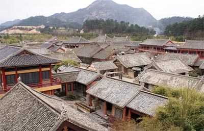 托福獨立口語丨保護舊建筑還是蓋新樓房